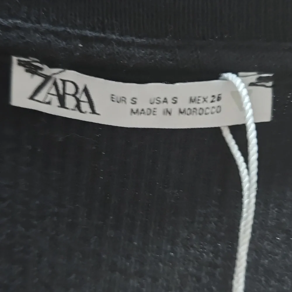 Zara - Picture 2 of 2